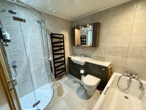 Family Bathroom- click for photo gallery